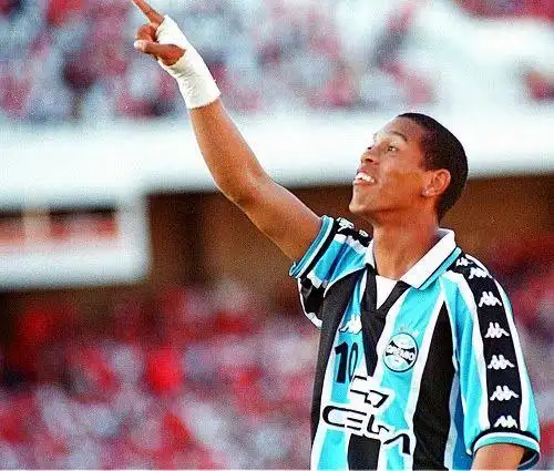 助攻已不仅 助攻已不仅