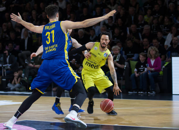 队的精神领 队的精神领